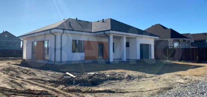 Коттедж 176 м² на участке 10 сот.