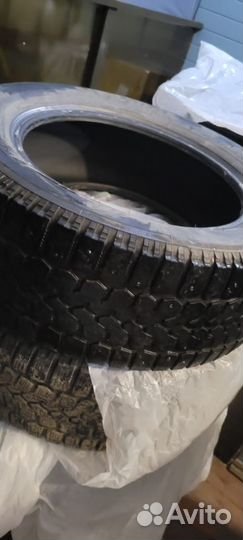 Yokohama Ice Guard F700Z 215/60 R16