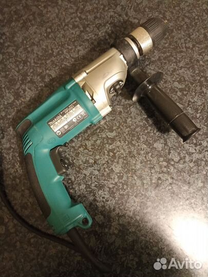 Ударная дрель makita hp2051