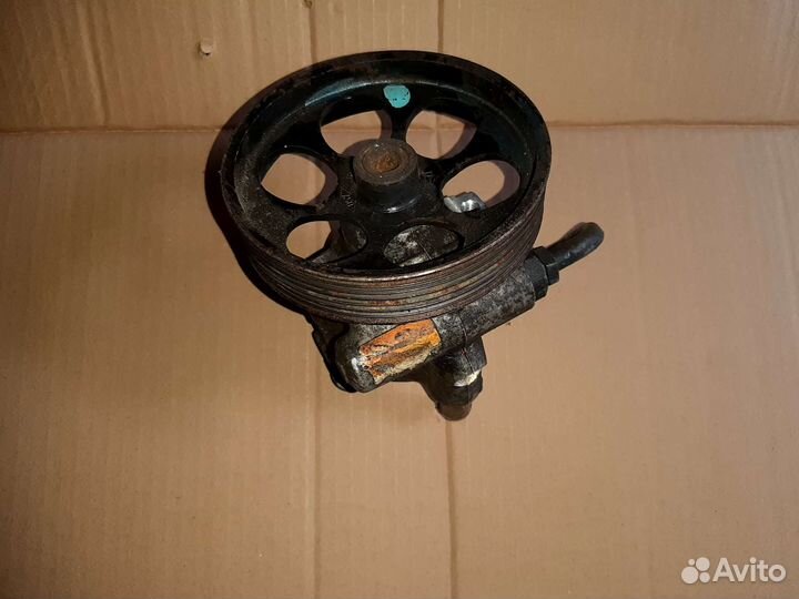 Насос гидроусилителя руля Renault Scenic 1.5