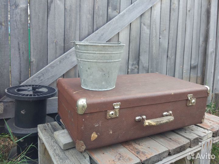 Чемодан из дерева катушка ведро