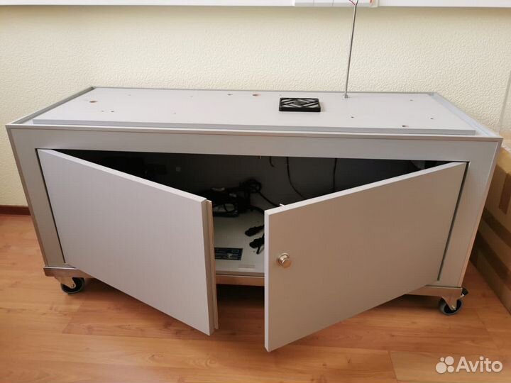 Чаша для аквариума 270л + тумба