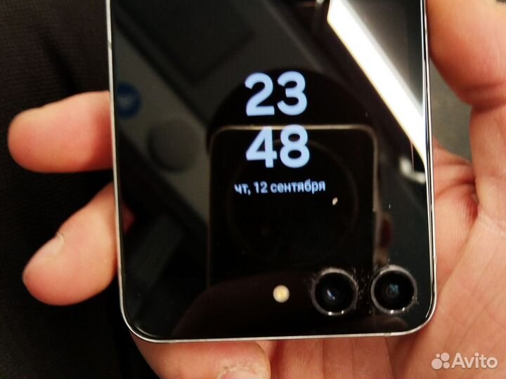 Samsung Galaxy Z Flip5, 8/512 ГБ