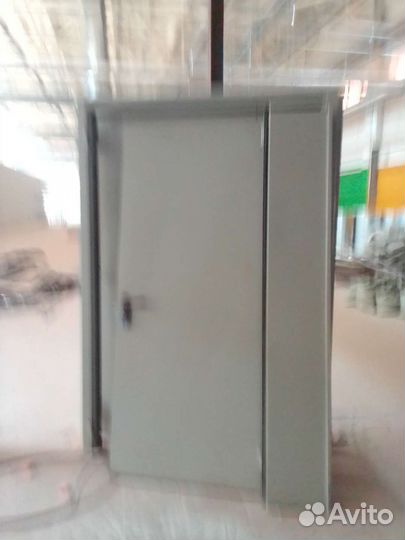 Двери, стекла каленые, ролворота