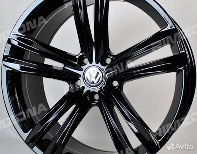 Литой диск в стиле Volkswagen R18 5x112. Стильный