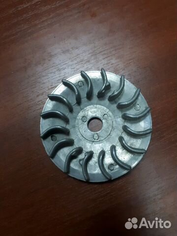 Наружный шкиф переднего вариатора lead-90