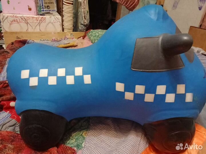 Машинка надувная резиновая прыгун