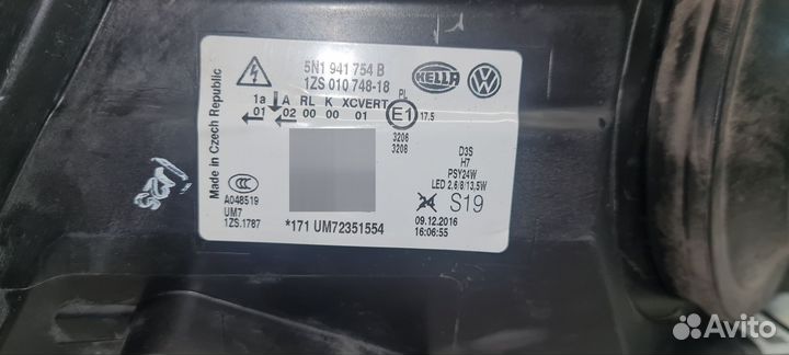 Фара tiguan 1 5N1 941 754 B