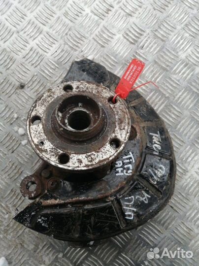 Кулак поворотный прав. перед. Volkswagen Tiguan