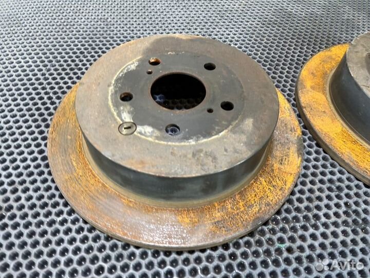 Диск тормозной зад. Lexus RX350