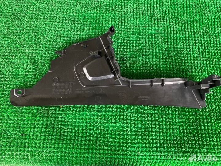 Консоль АКПП прав. Subaru Forester