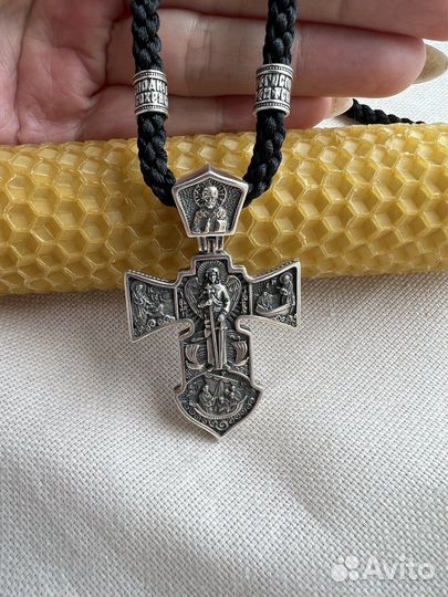 Крест нательный мужской на гайтане