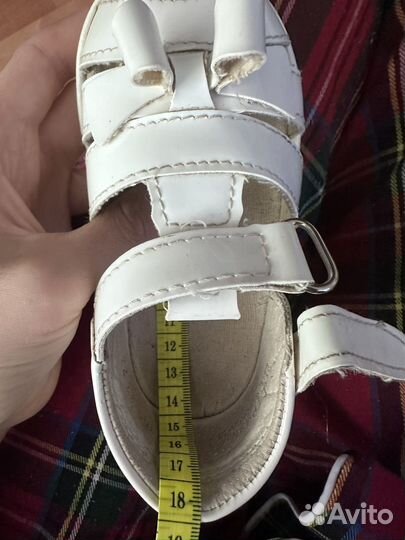 Босоножки и чешки