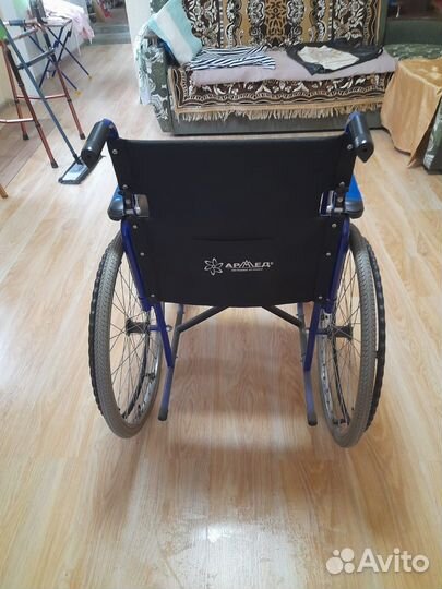 Коляска инвалидная и ходунки
