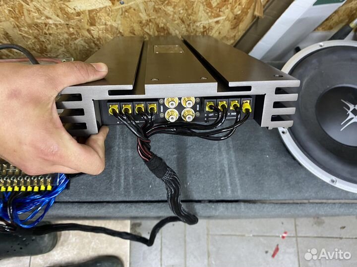 Автоусилитель Brax graphic GX2400