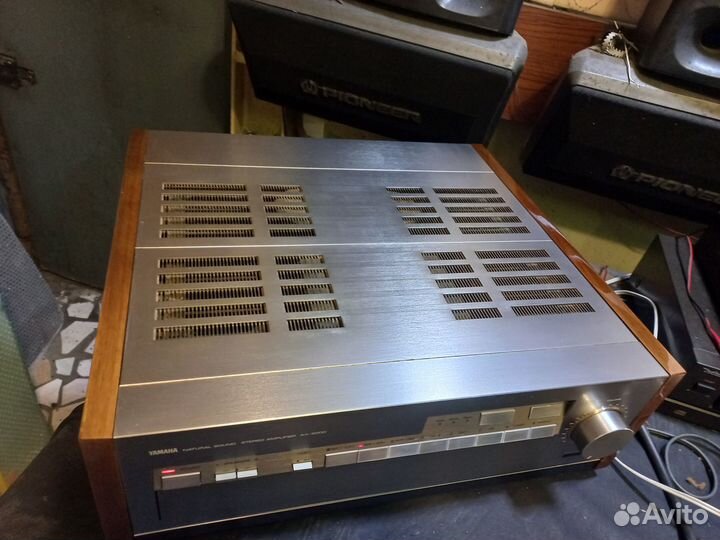 Усилитель Yamaha AX-2000