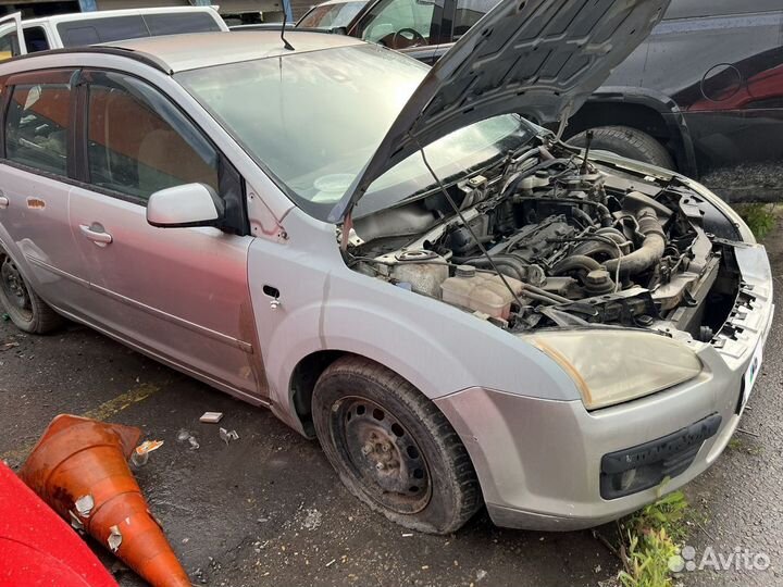 Ford Focus 1.6 AT, 2006, битый, 239 000 км