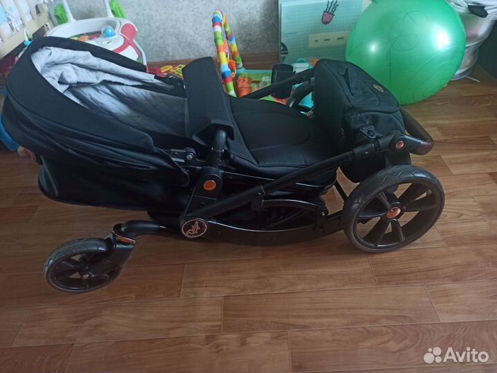 Коляска трансформер 2 в 1.Прогулочная коляска