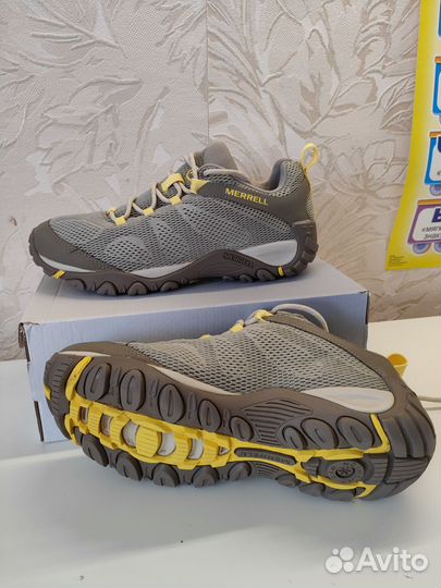 Треккинговые полуботинки Merrell р-р 39