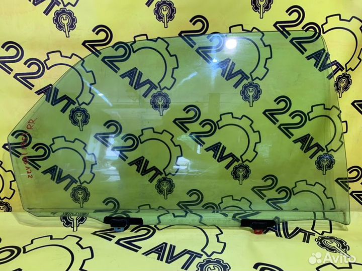 Стекло заднее правое Toyota Vista ZZV50 1ZZ-FE