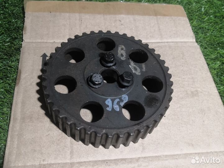 Шестерня выпускного распредвала Volvo s40 1