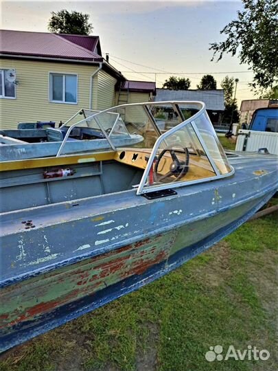 Ветровое стекло на лодку