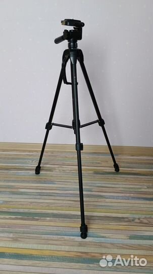 Штатив для фотоаппарата