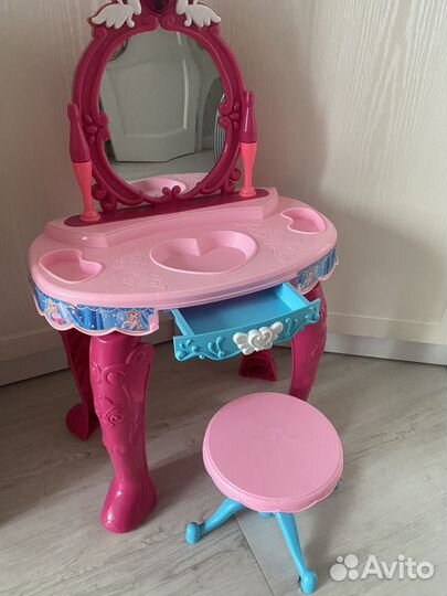 Детский туалетный столик для девочки