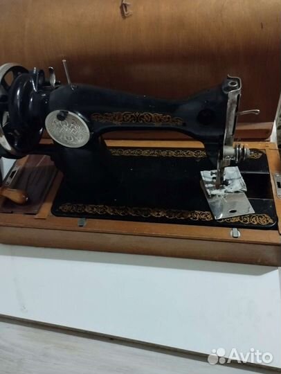 Швейная машина Подольск ручная
