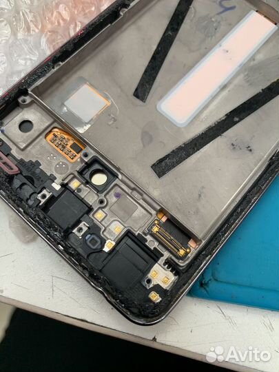 Битый дисплей