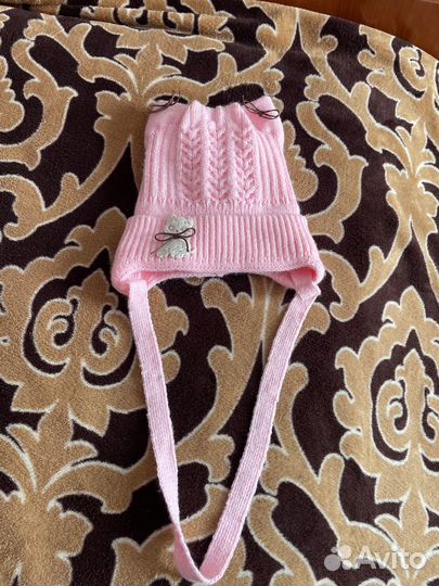 Шапка и манишка (шарф)