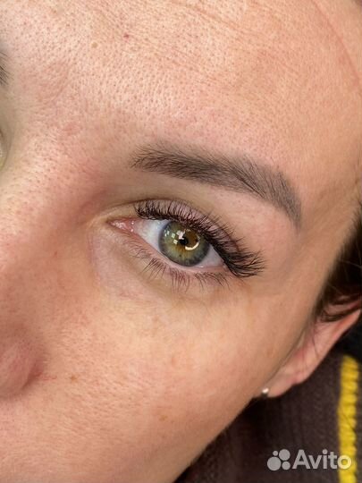 Коррекция и окрашивание бровей