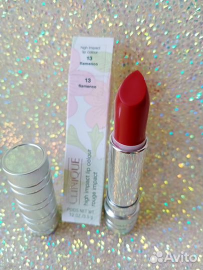 Алая помада Clinique Flamenco