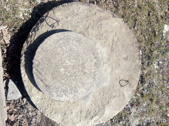 Крышка канализационная с люком