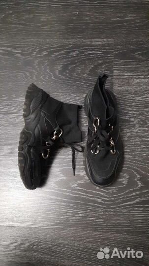 Кроссовки и ботильоны