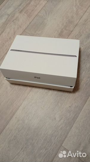 Планшет Apple iPad 10.2
