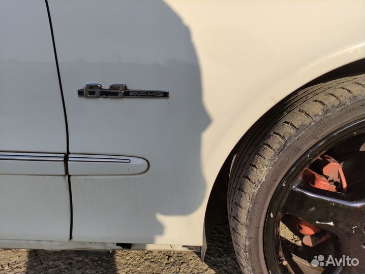 Крыло переднее правое Мерседес W211