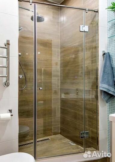 Стеклянные душевые перегородки