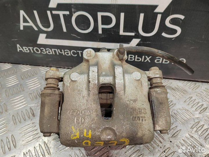 Суппорт тормозной передний правый Kia Ceed ED