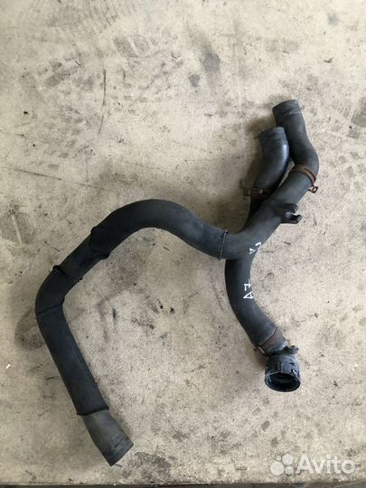 Патрубок радиатора Skoda Octavia A7 5Q0122049A