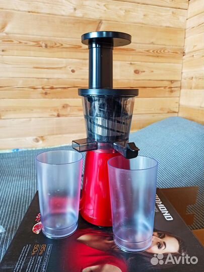 Соковыжималка шнековая Redmond RJ-980S