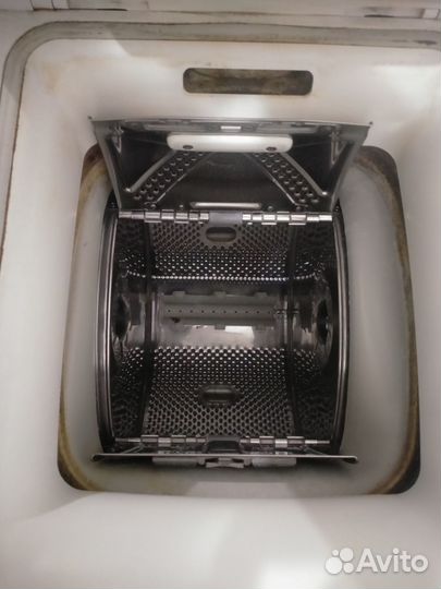 Стиральная машинка с вертикальной загрузкой Б/У