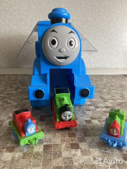 Паровозик Томас на батарейках