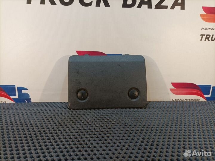 Крышка блока предохранителей Renault Premium