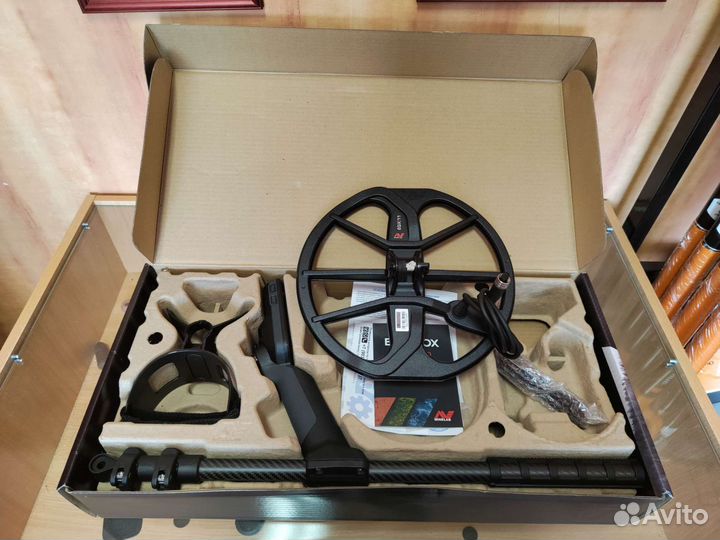 Металлоискатель Minelab Equinox-700 без наушников