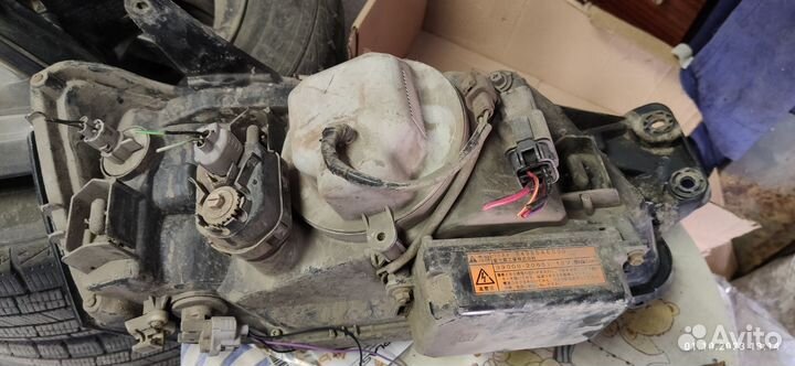 Фары Subaru Legacy