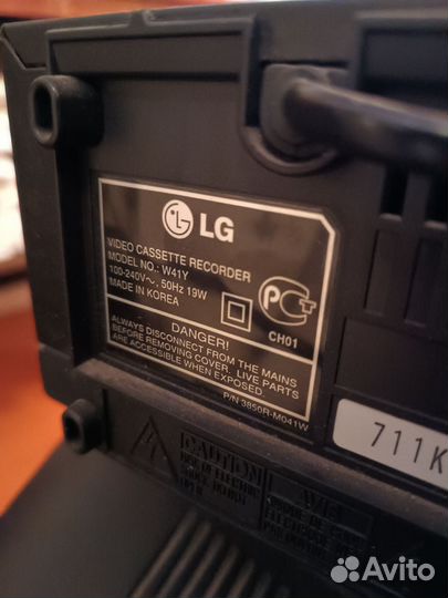 Видеомагнитофон lg