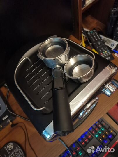 Кофеварка рожковая Kitfort KT-736