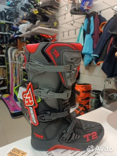 Мотоботы кроссовые новые