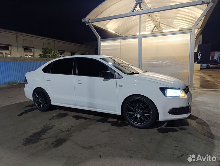 Volkswagen Polo 1.6 МТ, 2012, 200 000 км